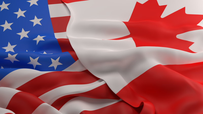 カナダとアメリカの人々の価値観、働き方、医療制度、食べ物など、15の異なる特徴を徹底比較した記事です。多文化主義を尊重し自然と調和するカナダと、自由と個人主義を重視する競争的なアメリカ、それぞれの国の魅力を深掘りして解説。旅行や留学を考えている方に最適な情報が満載！